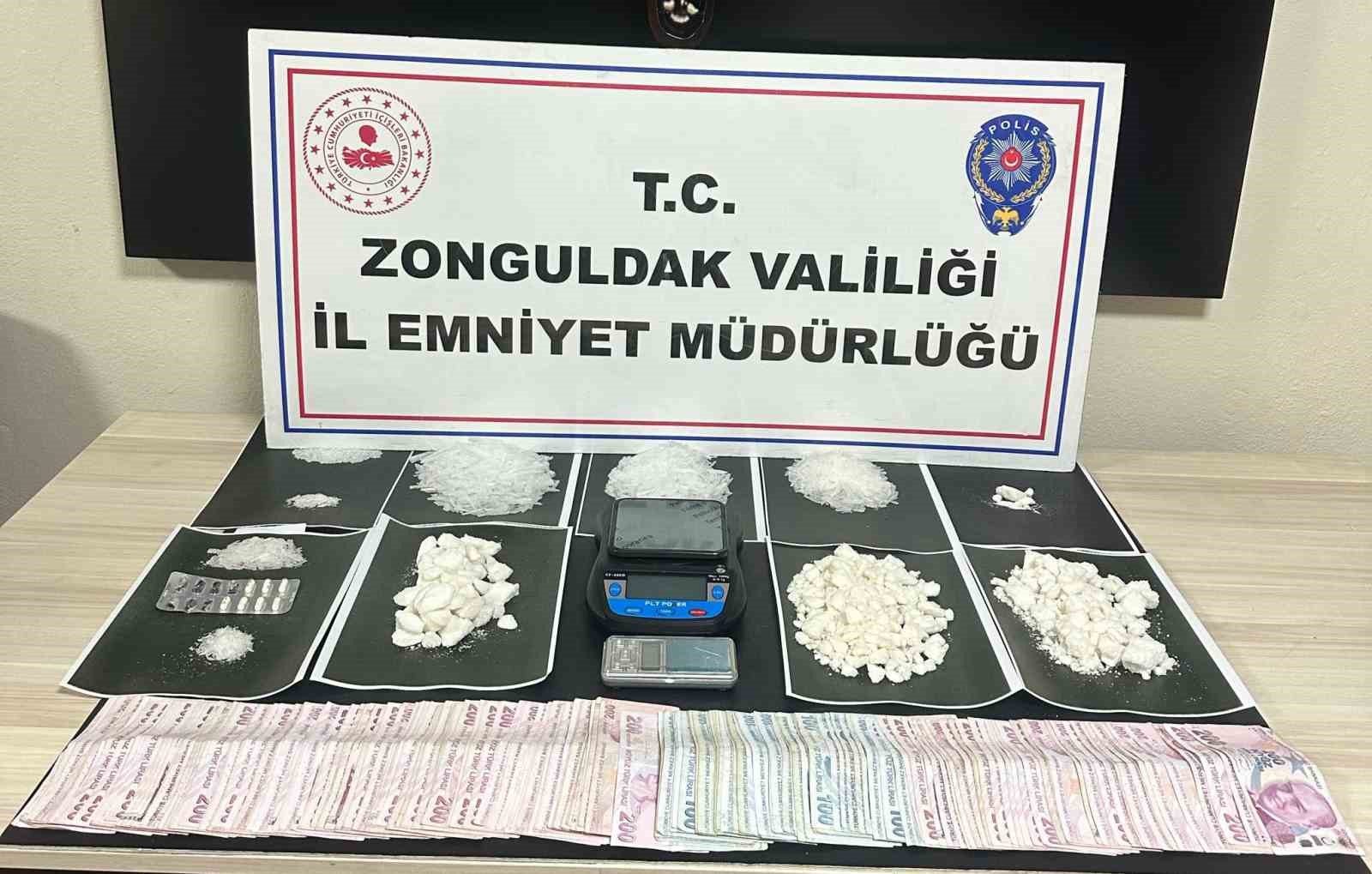 zonguldakta uyusturucu operasyonu 755 gram metamfetamin ele gecirildi SyPQDh1m
