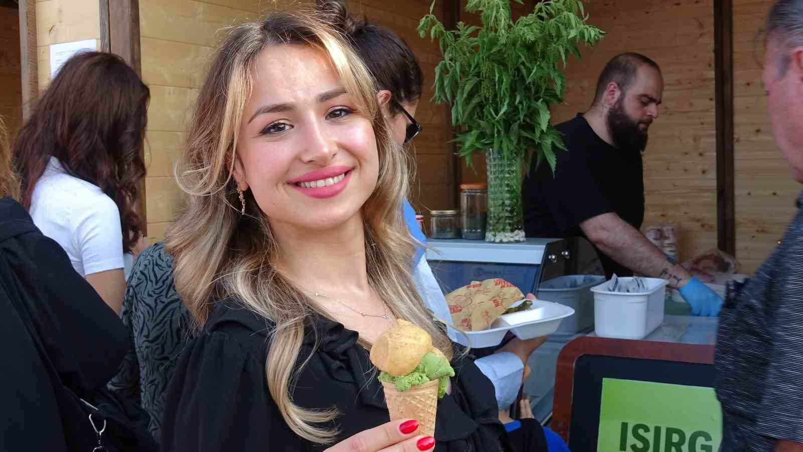 8 samsun yoresel ot yemekleri festivali basladi isirganli dondurma dikkat cekti Fi5ZzlaV