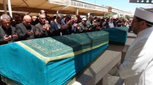 agabeyi tarafindan olduren sahis ile kanserden olen babasi topraga verildi A9uLhqDn