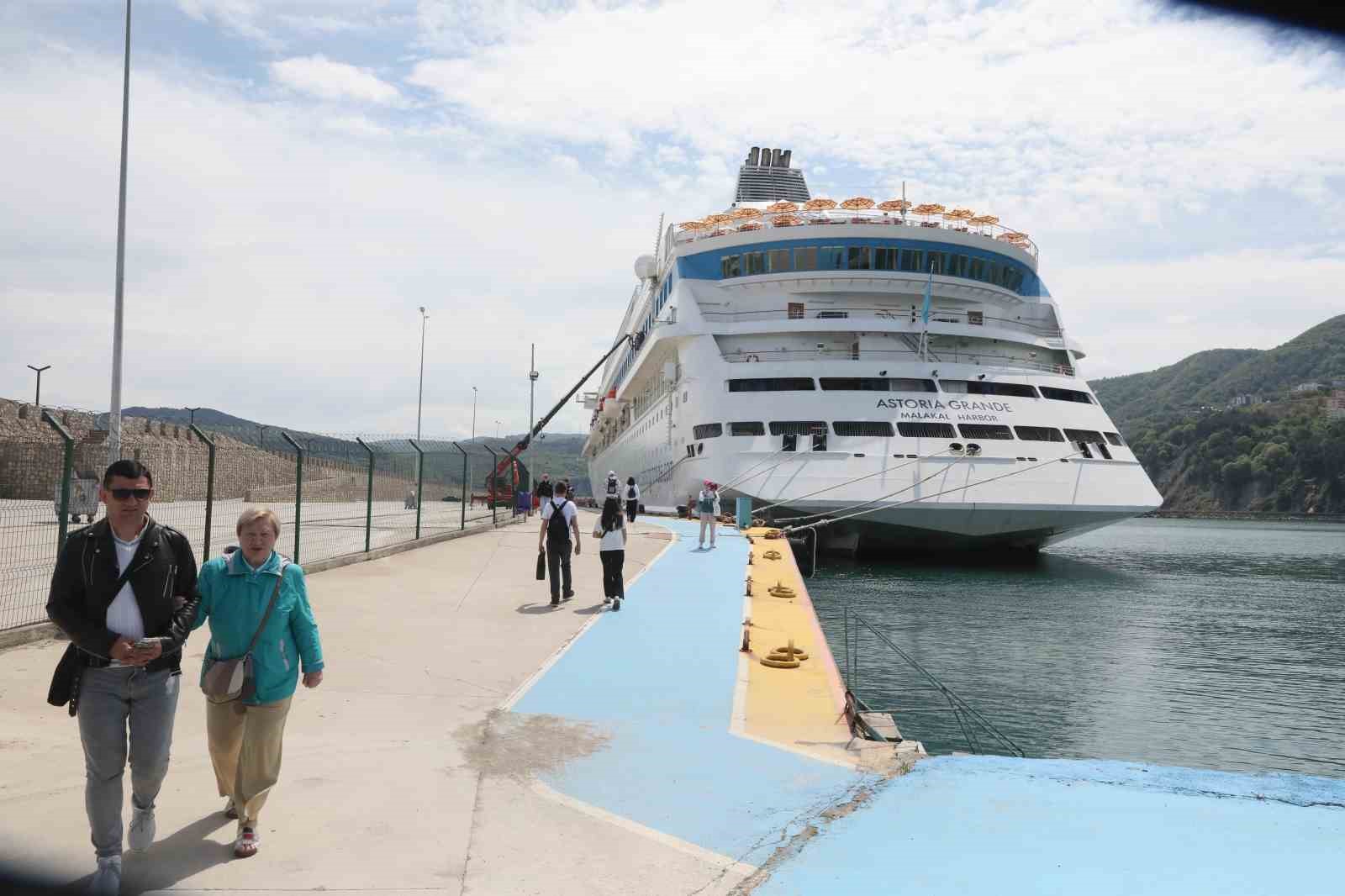 amasraya rusyadan gelen turist sayisi 86 bin kisiye ulasti CY416gip