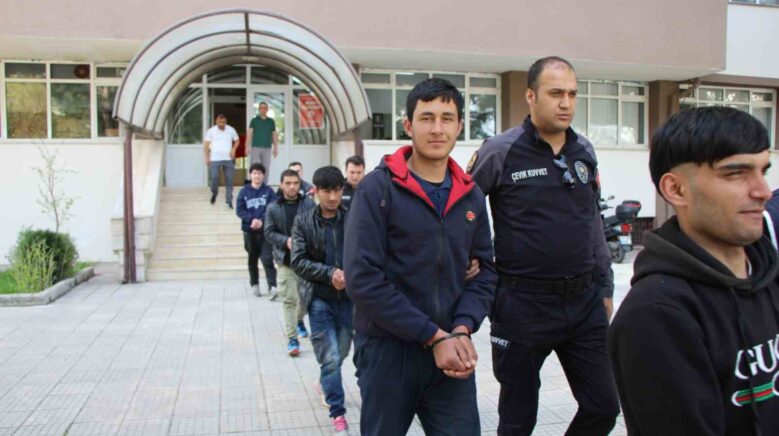 amasyada 6 kacak gocmen yakalandi druSdguY