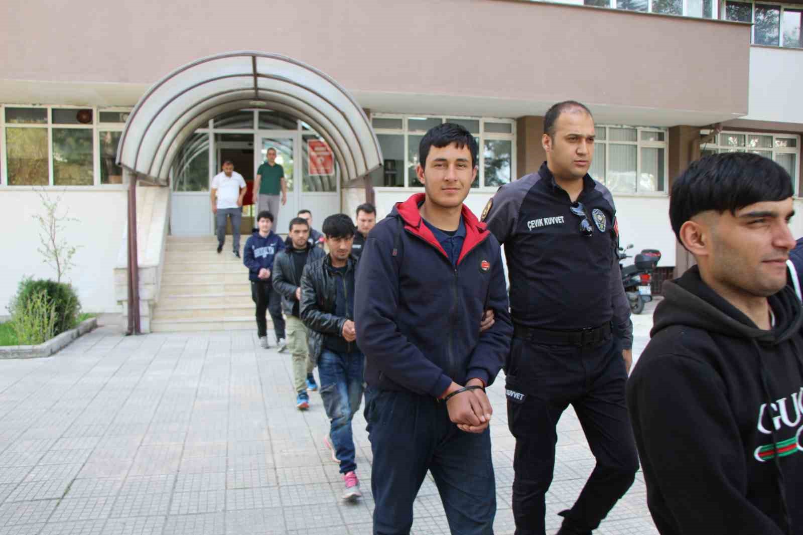 amasyada 6 kacak gocmen yakalandi druSdguY