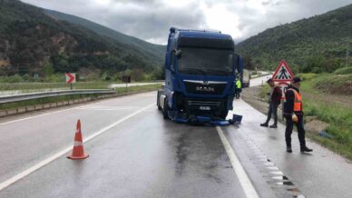 amasyada kontrolden cikan tir karsi seride gecti 1 yarali XPvjAk2w