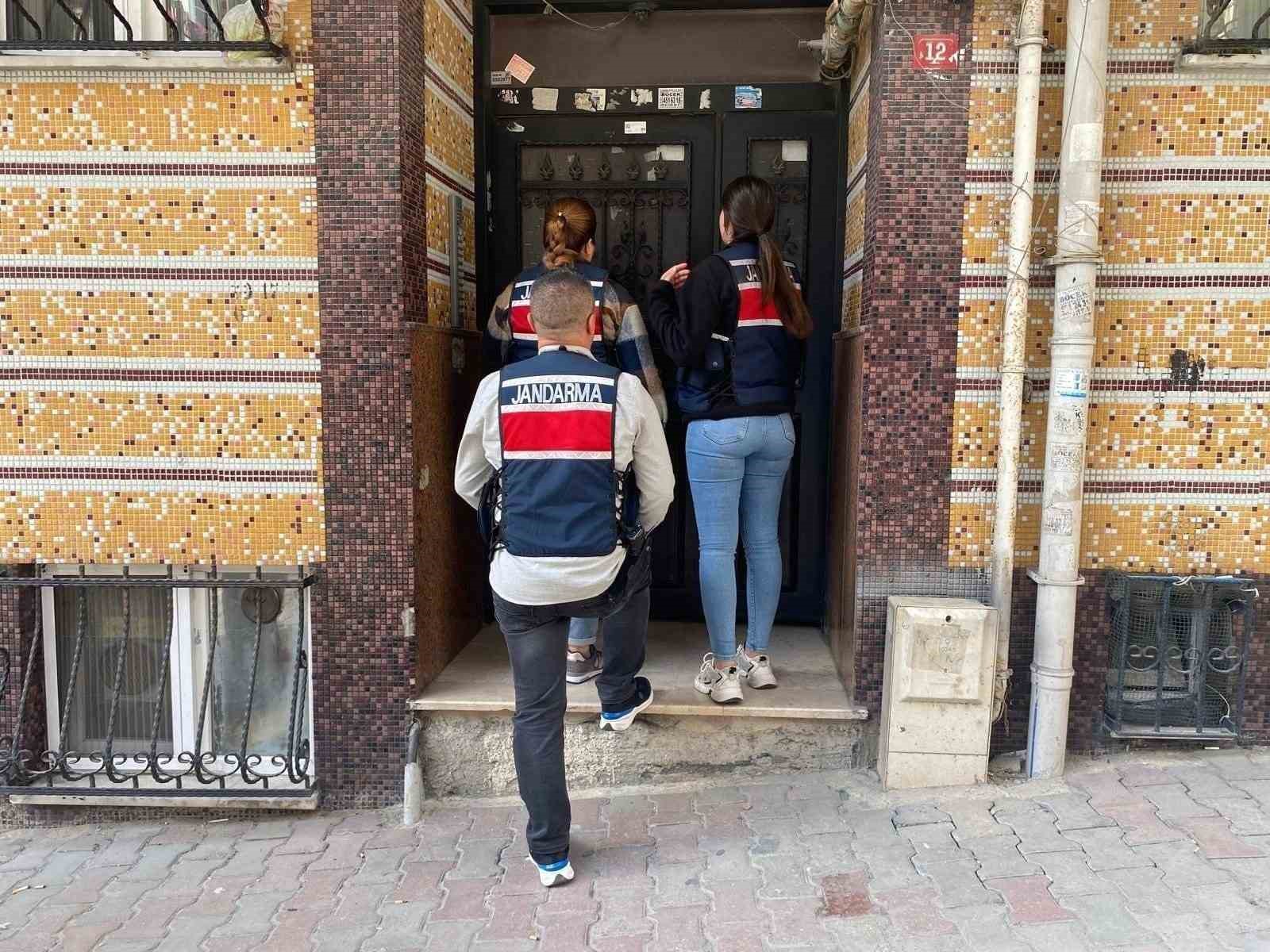 artvin merkezli 5 ilde dolandiricilik operasyonu 25 tutuklama anNeqR83