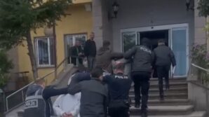 artvinin hopa ilcesinde marketi kursunlayan 3 kisi sivasta yakalandi lQvDwesi