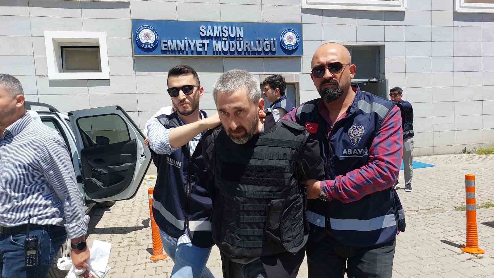 berber koltugunda kardesini vuran agabey susma hakkini kullandi NvO9Vc4s