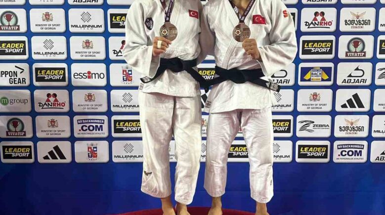 beun besyo ogrencileri gurcistandan avrupa 2nciligi ile donuyor NQWc2STj