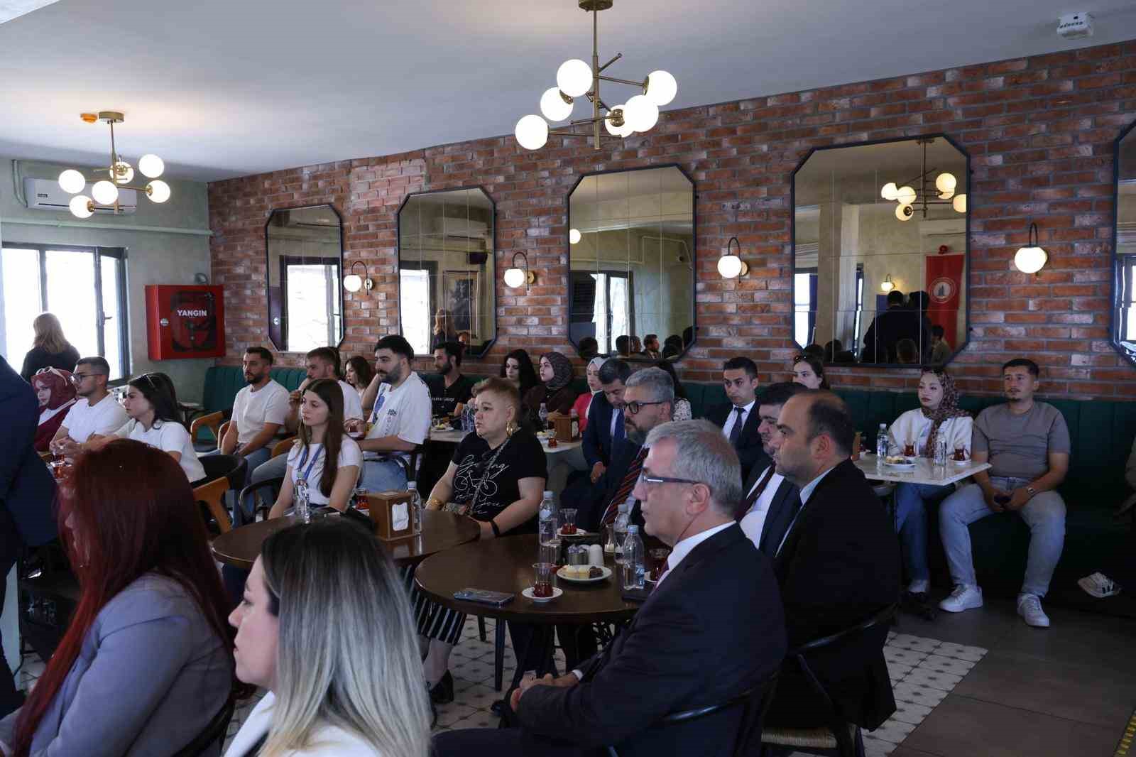 beun bilim iletisimi ofisinin hazirladigi 5 soru 5 cevap bilim soylesileri programi finansal okuryazarlik alt rj9FqeCP