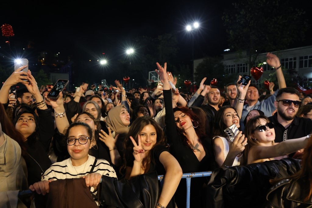 beun fest25 coskusu dj erdem kinay konseriyle zirveye ulasti OTAFt1kH