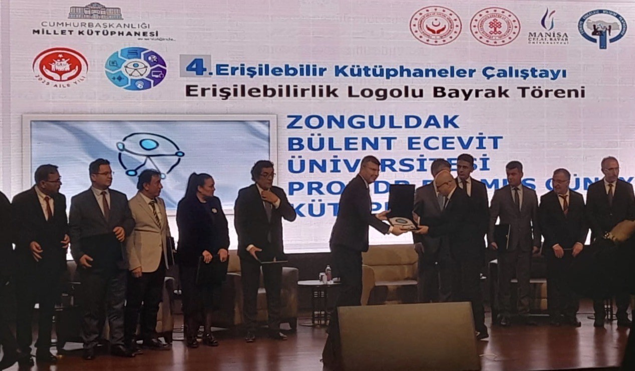 beun prof dr durmus gunay kutuphanesine erisilebilirlik logo bayragi takdim edildi mMzzZmt1