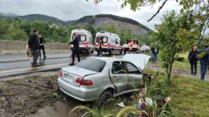 bolu daginda otomobil kanala uctu 3 yarali ayelOrL6