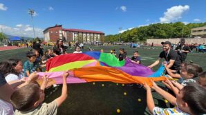 boluda 850 minik ogrenci hem eglendi hem de ogrendi 6NXWtZ3P