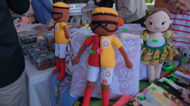 boluda kadinlar urettiklerini kadin emek pazarinda satarak ev ekonomisine destek oluyor BhKOKzL8