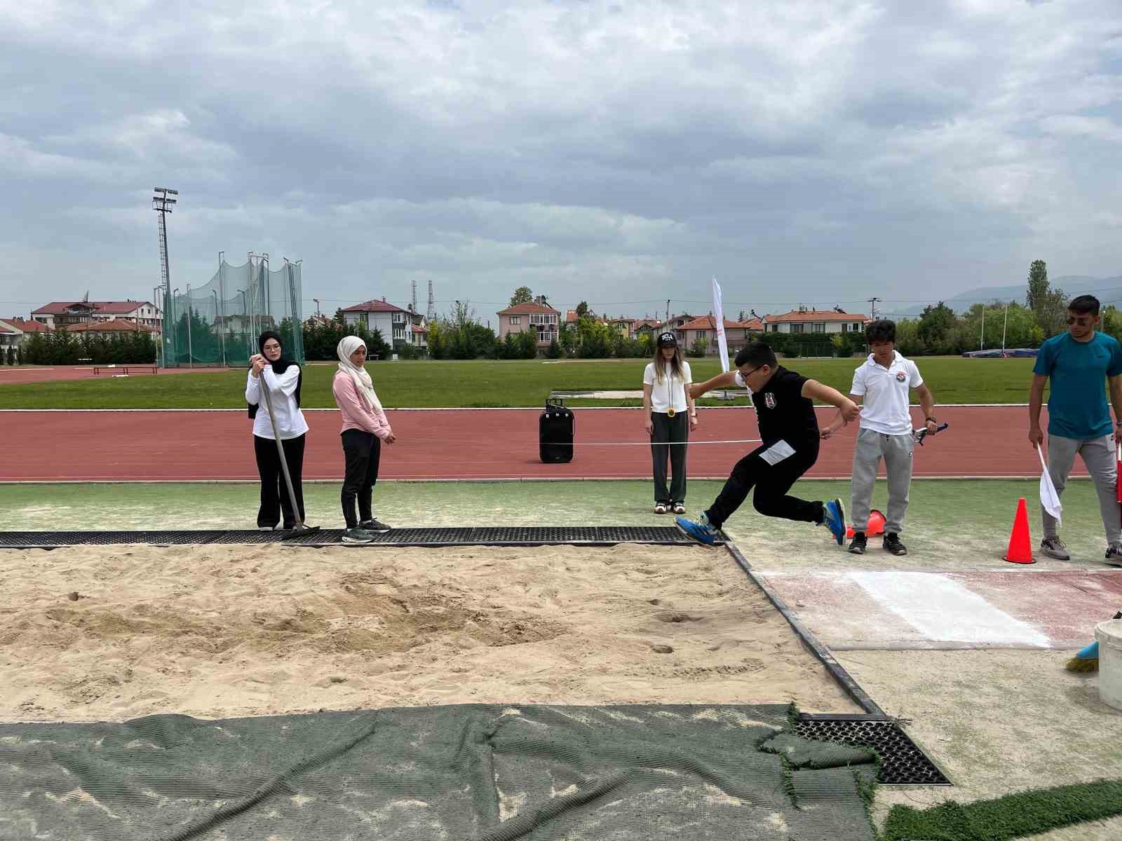 boluda minikler atletizm senligi renkli goruntulere sahne oldu j4g7jIdm