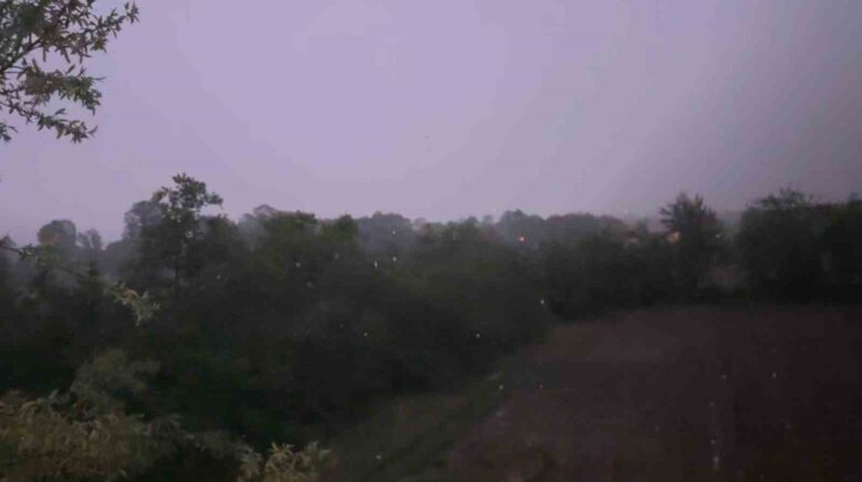 boluda simsekler geceyi aydinlatti Flc8XmLU