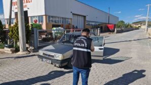 caldiklari otomobille drift atan cocuklar dur ihtarina uymayip kacinca gozaltina alindi bwugEPzc