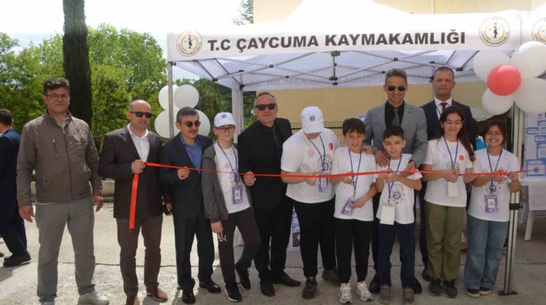 caycuma bilsemde tubitak 4006 bilim fuari goz doldurdu LJrwBv5e