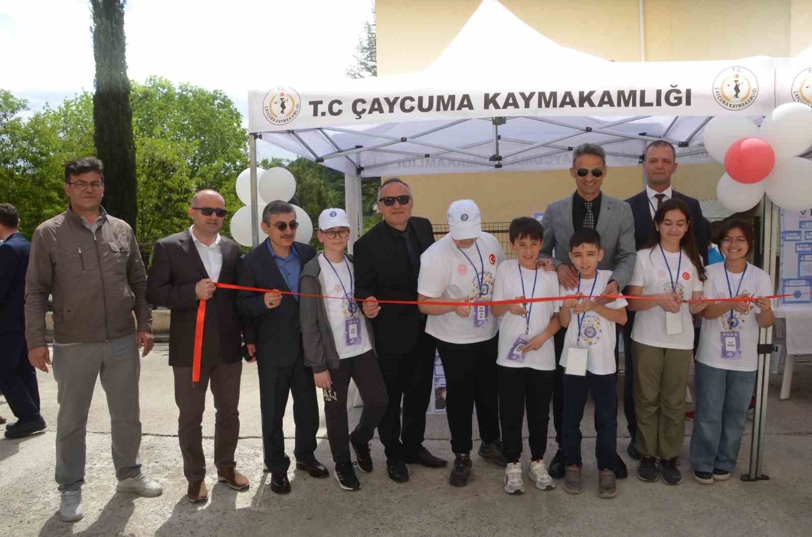 caycuma bilsemde tubitak 4006 bilim fuari goz doldurdu LJrwBv5e