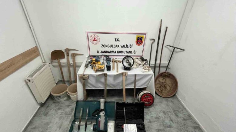 caycumada kacak kazi yapan 5 kisi yakalandi j3Kjb85O