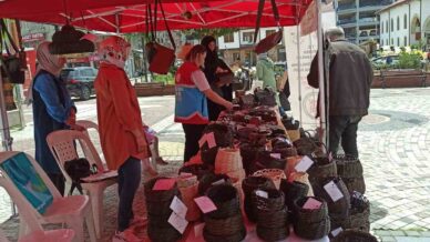 devrekte anneler gunu alisveris festivali ilgi gordu 1GC5RjI9