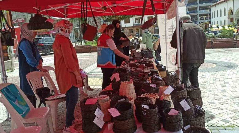 devrekte anneler gunu alisveris festivali ilgi gordu 1GC5RjI9