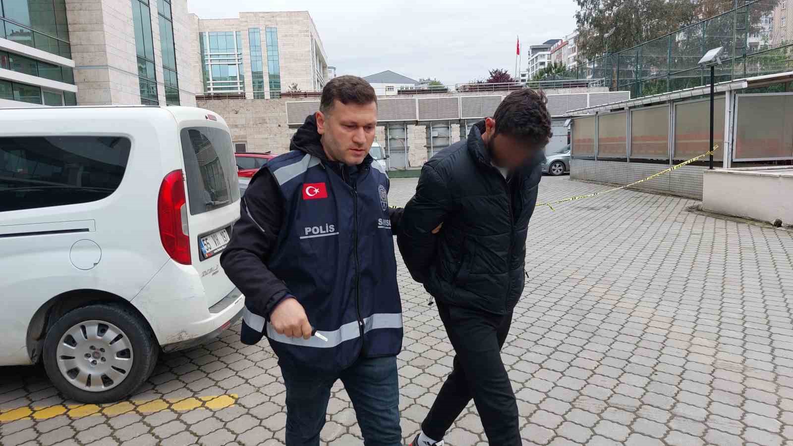 doviz bozdururken takip edip pastanede cantasini kapkacla caldi BuQmfAqv