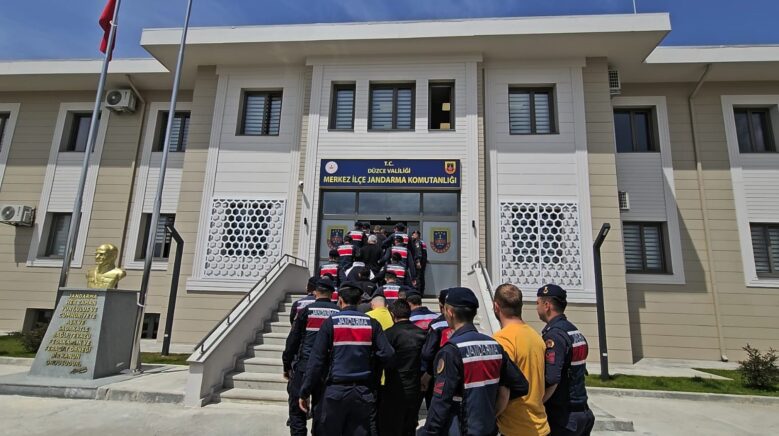 duzcede uyusturucuyla mucadele suruyor sIcuda8q