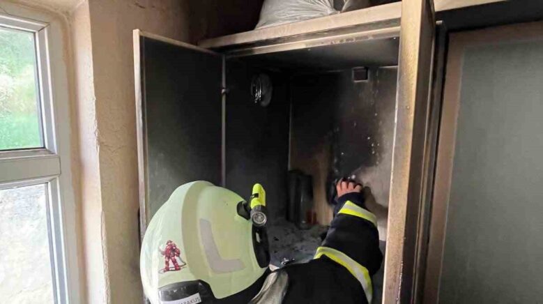 evin mutfaginda cikan yangin panige neden oldu CBF4wTGg