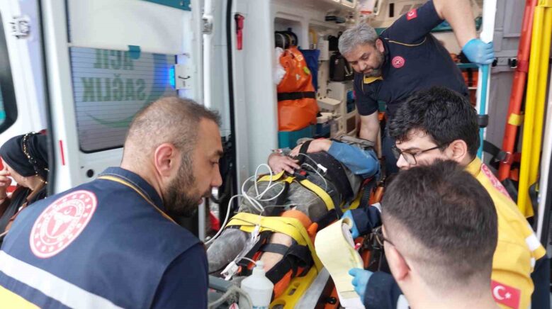 fabrikanin eski dogal gaz tesisinde patlama 3 yarali S7IV4LDV