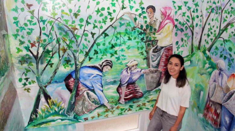 findigin 12 aylik seruvenini evinin merdiven duvarina resmettirdi 33ggrYZH