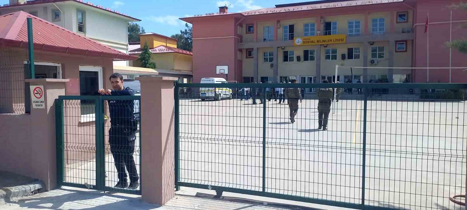 giresunda lisede cinayet 2 olu mnu2ZaOv