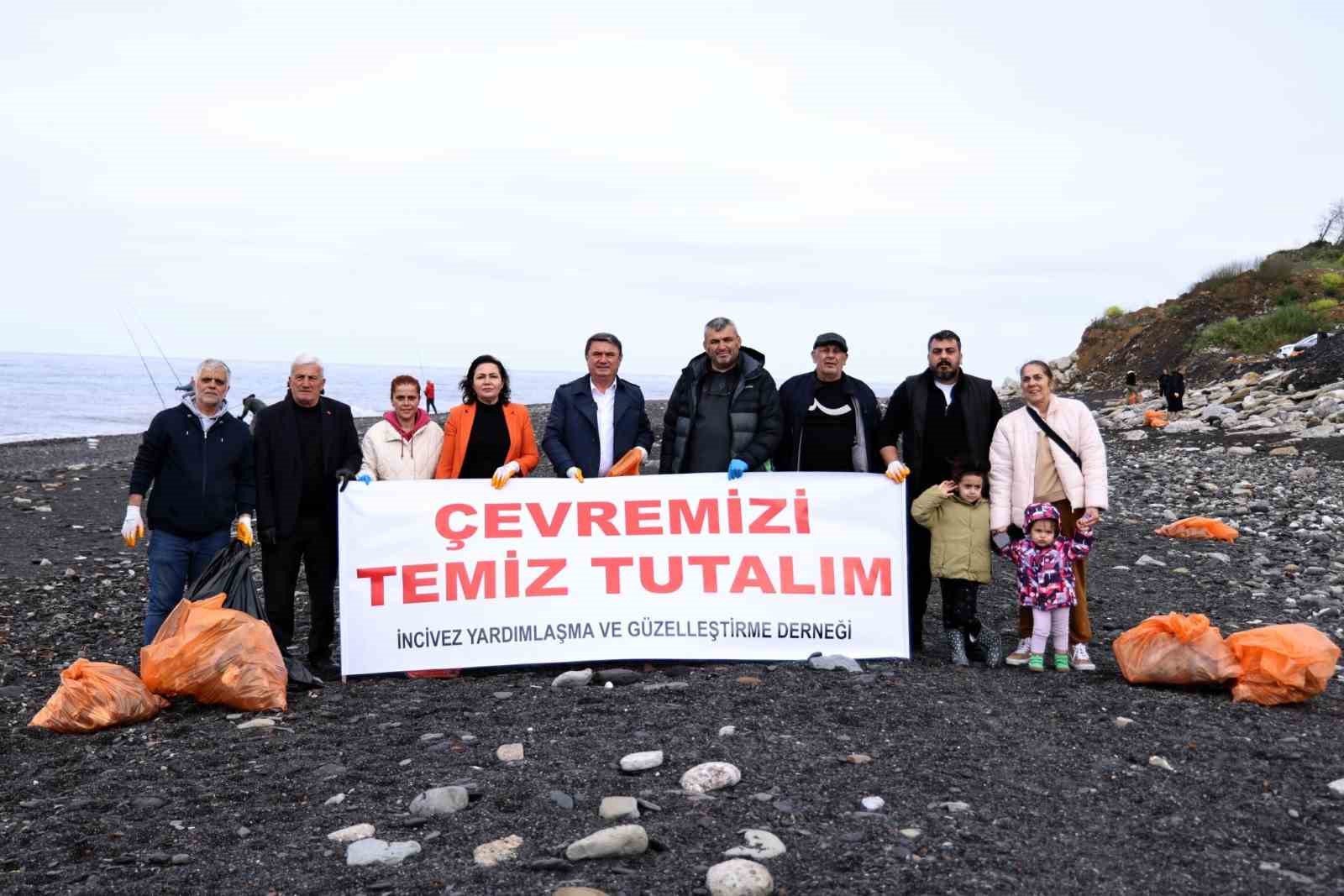 incivez derneginden sahil temizligi etkinligi cUpNiDZD
