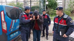 internetten izleyip 5 kattaki evini uyusturucu tarlasina ceviren sahis tutuklandi U8UNgwK8