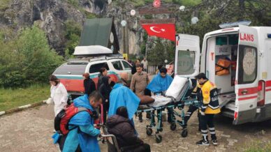 kanyonda yuruyus parkurunda yaralanan vatandas icin ekipler seferber oldu AxfnQYd7