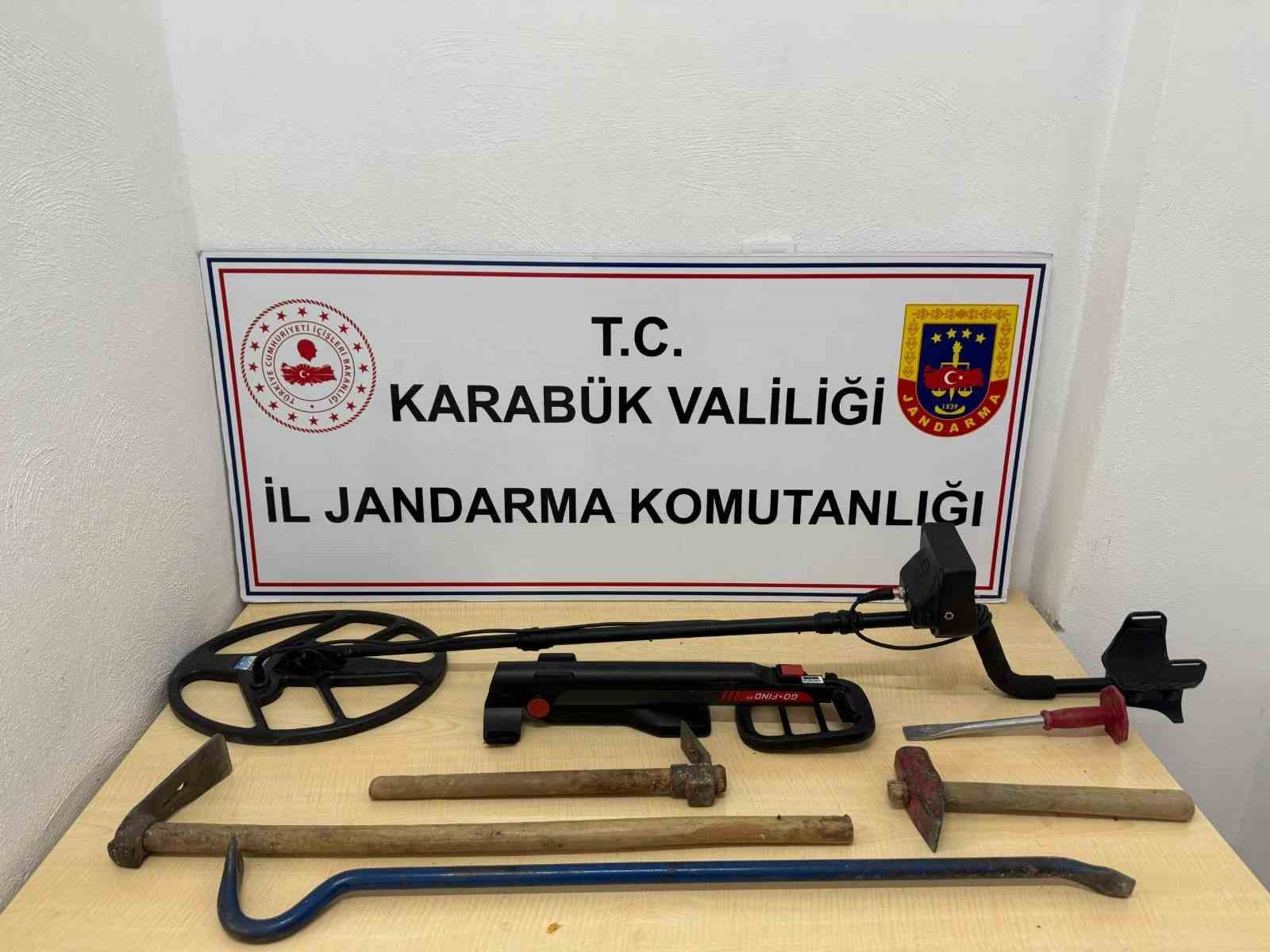 karabukte izinsiz kazi yapan 2 kisi sucustu yakalandi 74mascuC