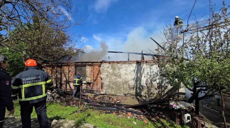 karabukte tek katli ev alevlere teslim oldu 3SIvErR1