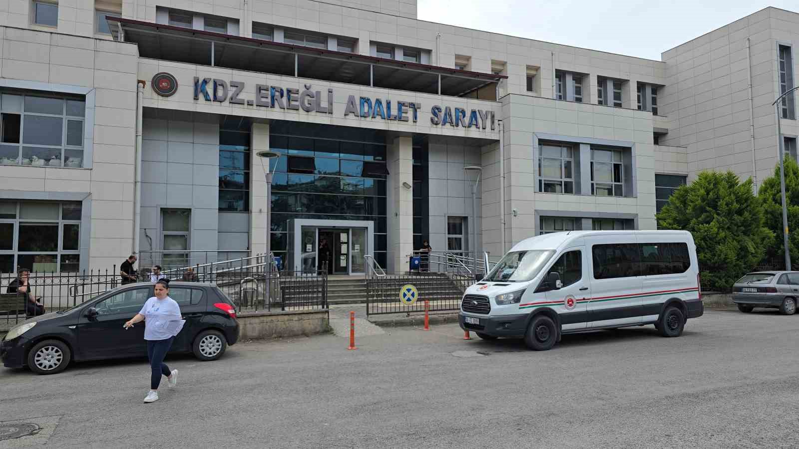 karadeniz bolge komutanliginda gorevli yarbay fetoden tutuklandi FpX7M2vX