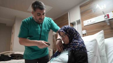 karadenizde ilk ciddi kalp kapak kacagi olan hasta mandallama yontemiyle sagligina kavustu hVcVXpph