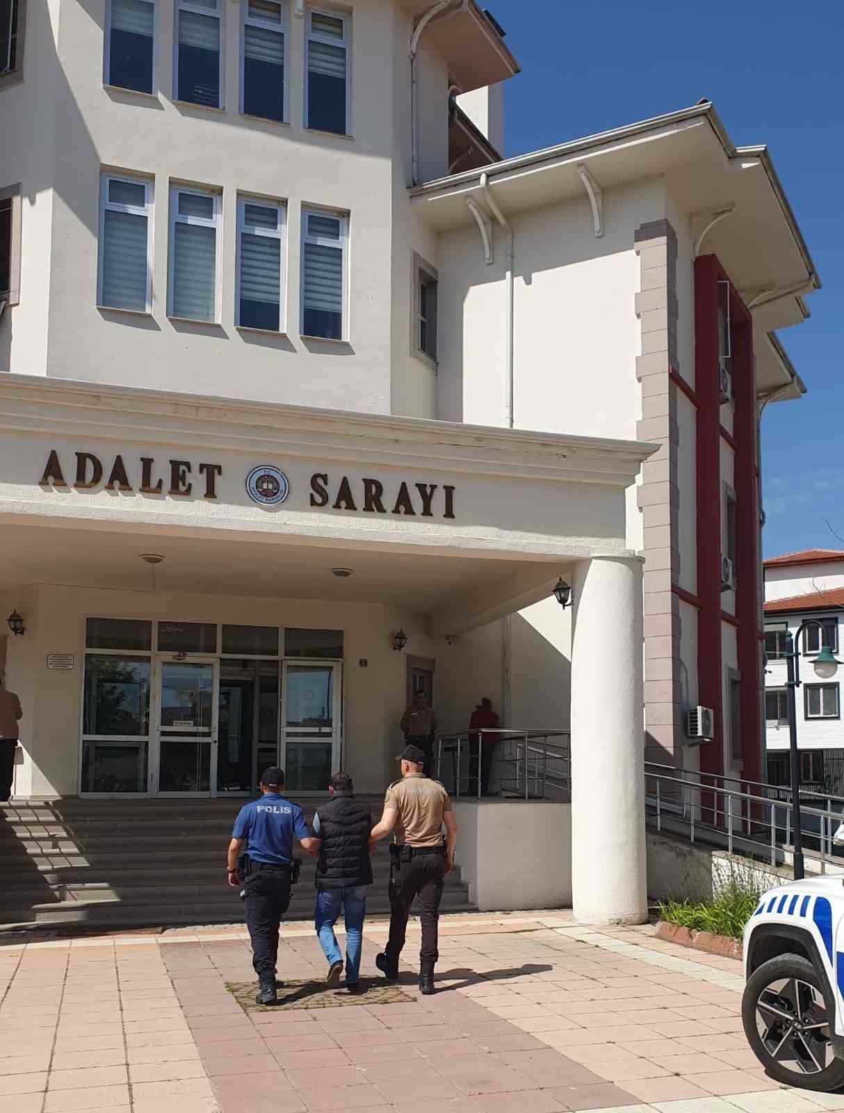 kastamonuda 14 yil hapis cezasiyla aranan hukumlu yakalandi LKnEyIGX