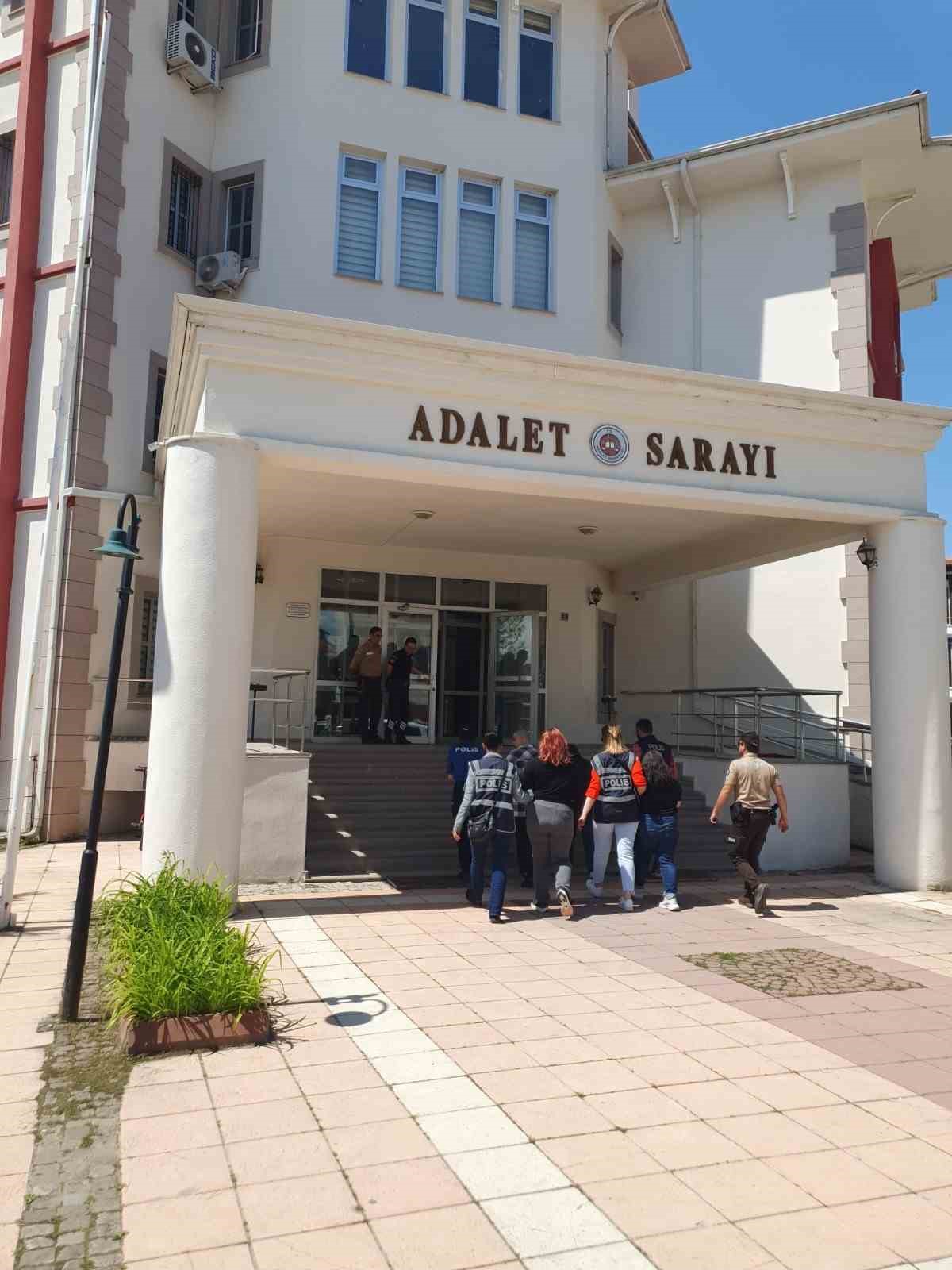 kastamonuda aranan 4 sahis yakalandi dTrz8Hzk