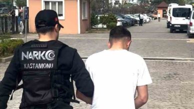 kastamonuda uyusturucuyla yakalanan sahis tutuklandi adlTD3Es