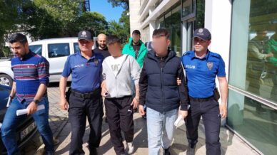 konserde bicaklama olayina 3 tutuklama 87LeiBmT