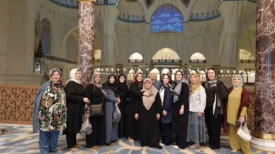 kuran kursu ogrencileri manevi mek nlarini gezdi C3RhsNgL