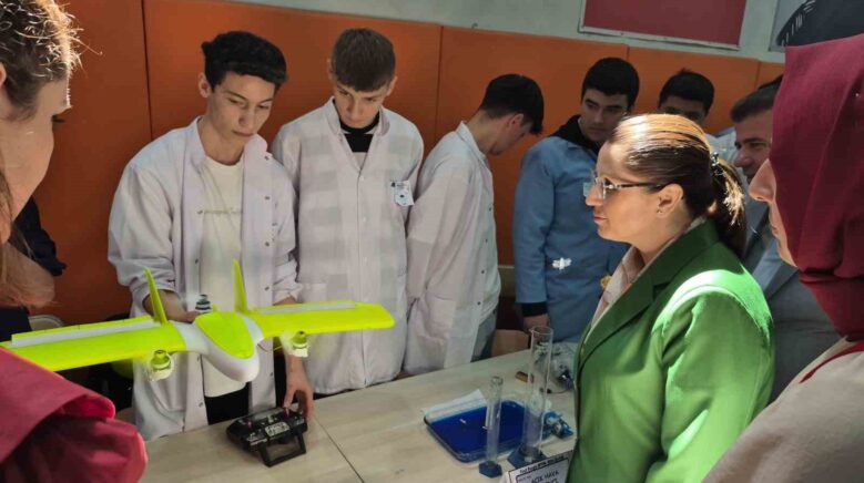 lise ogrencileri elektrikli gokart urettiler 41MCCChg