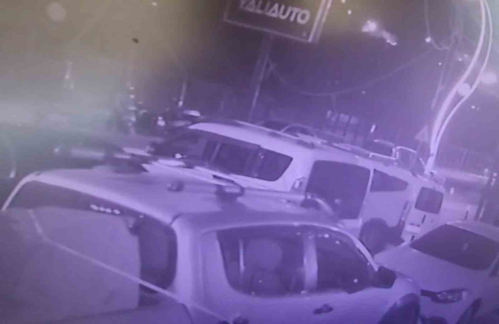 motosiklet kaski calan sahislarin o anlari kamerada