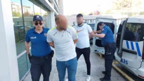 park halindeki araca benzin dokup yaktilar Zy85XzHz