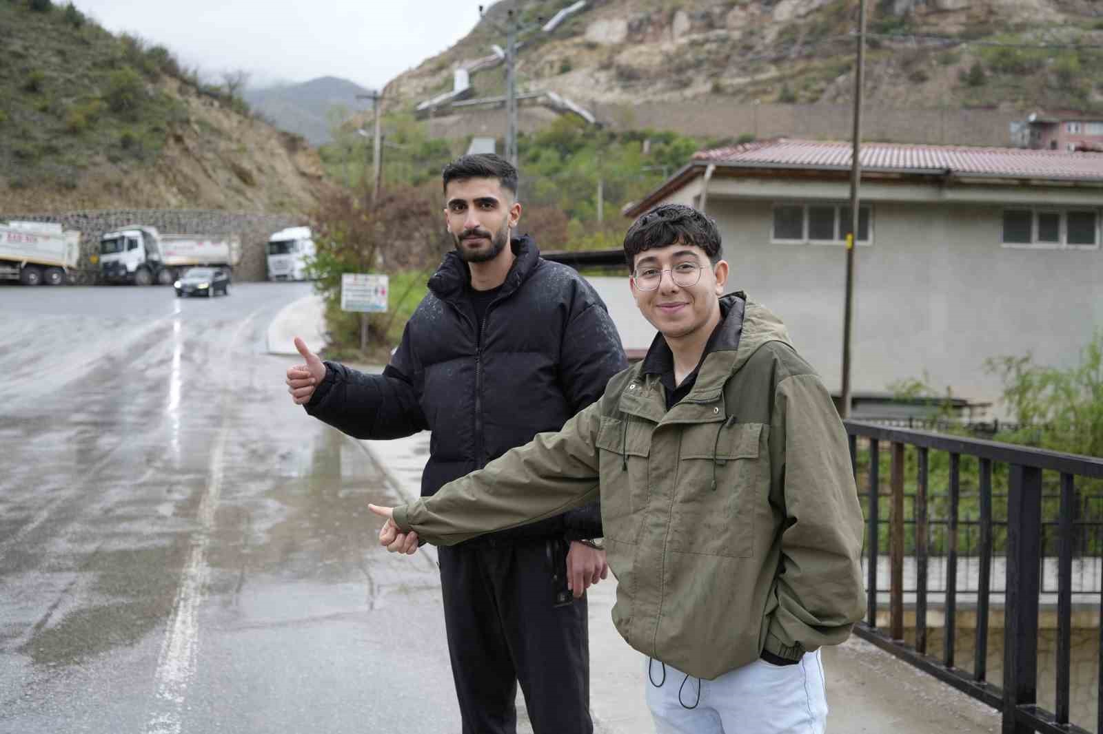 rektore dayi diyen universite ogrencisi yasadigi o komik anlari anlatti 9vX757Oi