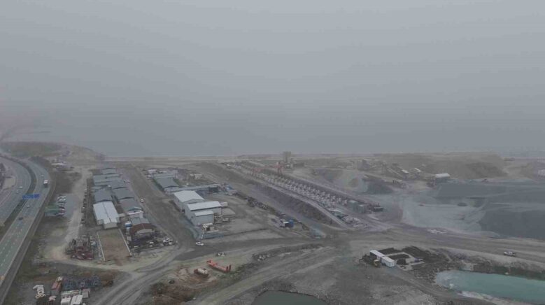 rize valisi ihsan selim baydas turkiyenin 4 buyuk lojistik limani iyidereye yapiliyor qTcLOU1H