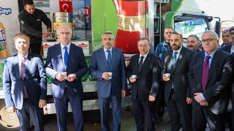 rize valisi ihsan selim baydas yagmur ve cay rize icin allahin buyuk bir nimeti HJK3Oi56