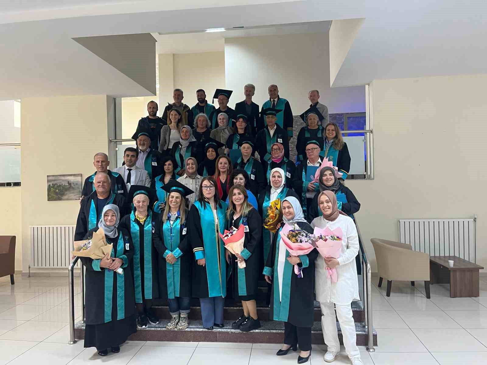 rizede 3 yas universitesi ilk mezunlarini verdi XOtyLJ5J